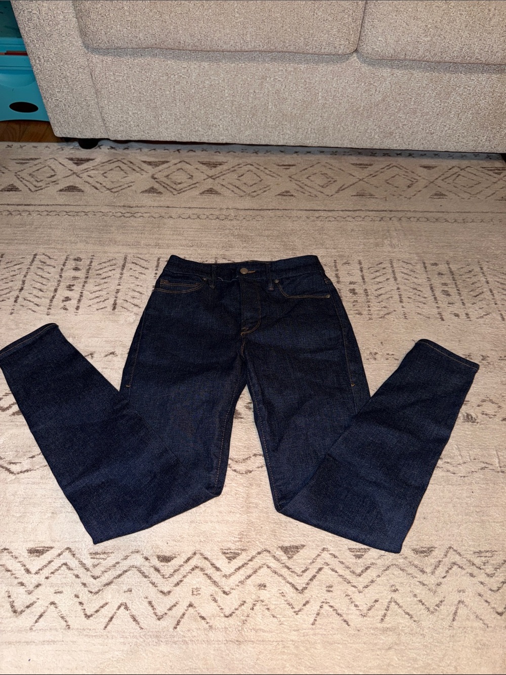Good American good legs skinny jeans